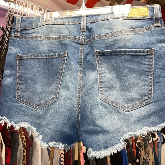 BlueNotes Emma High Rise Short shorts size 14 perfect shape denim shorts Jean - Picture 6 of 10